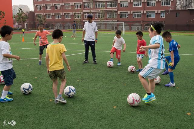 希罗34分热火力克骑士 黄蜂险胜步行者止8连败